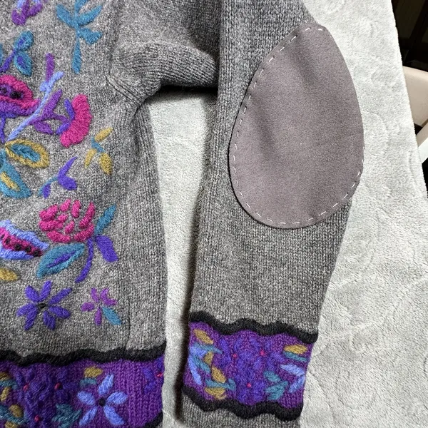 VTG L.L. Bean Womens M 100% Wool Cardigan Sweater Embroidered Elbow Patches 80's - Image 7