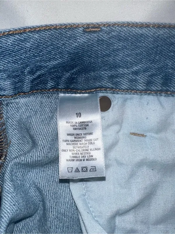 Aeropostale Light Blue Distressed Denim Mom Shorts High Rise Frayed Hem Size 10 - Image 4