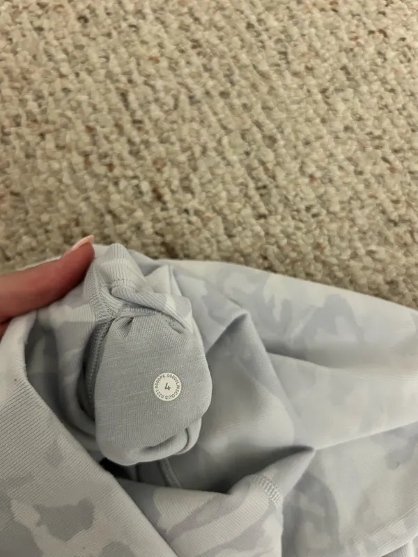 Lululemon Leggings White Camo 25" - Image 3