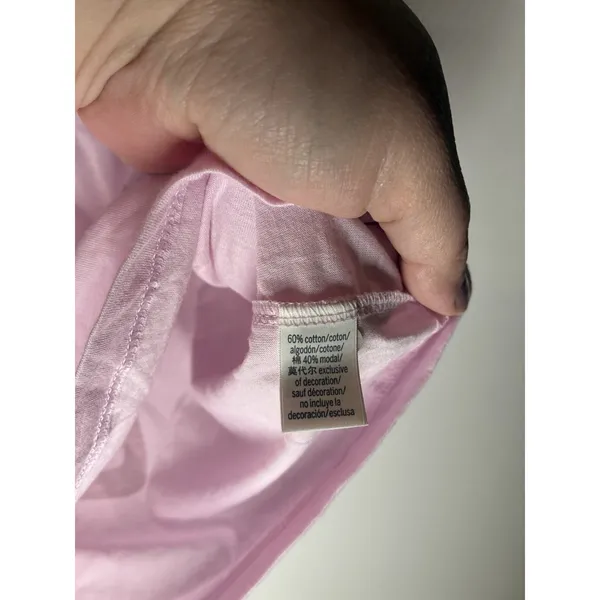 light pink Victoria's Secret graphic t red glitter "LOVE" on back V Neck L - Image 4
