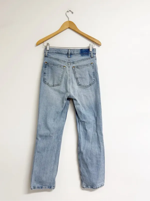 Abercrombie & Fitch 90s Straight Ultra High Rise Jeans Size 2 XS 26 Distressed - Image 2