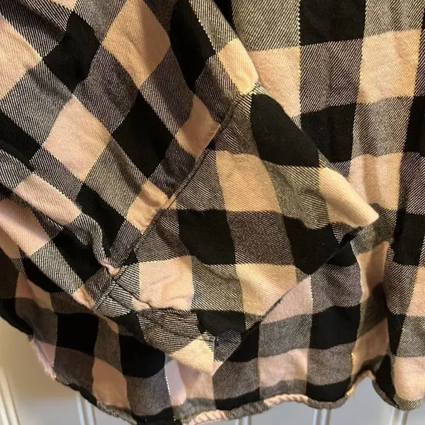Victoria’s Secret checkered long sleeve pajama top - Image 7