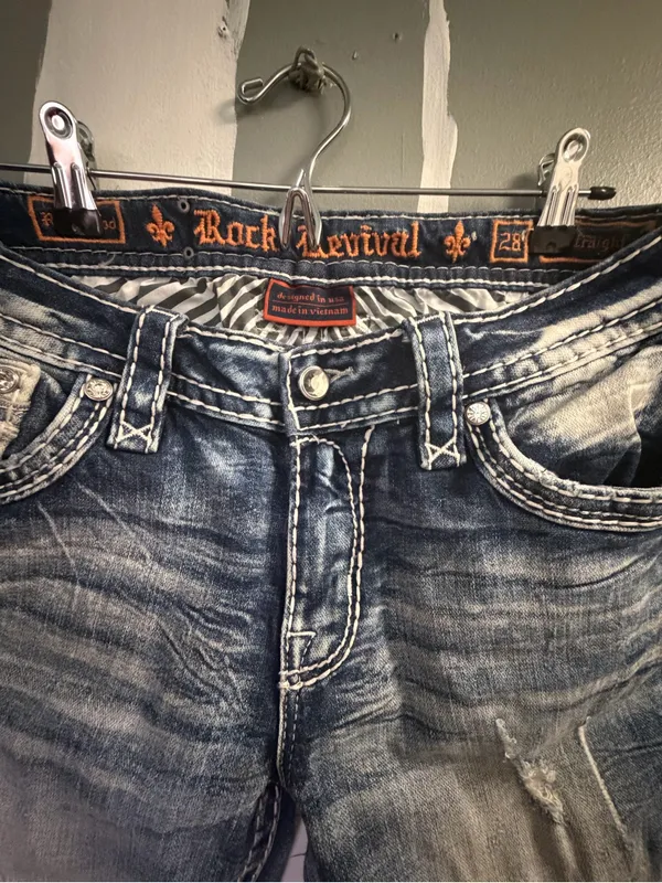 Rock Revival Embellished Back Pocket Skinny Jeans - Light Wash - Image 9
