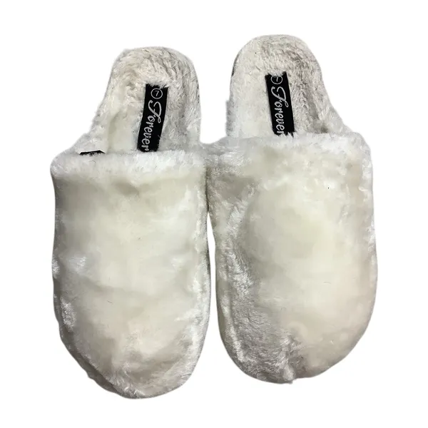 Forever (not forever 21) Cozy Cream colored Furry Amphibious Sole Slippers. - Image 5