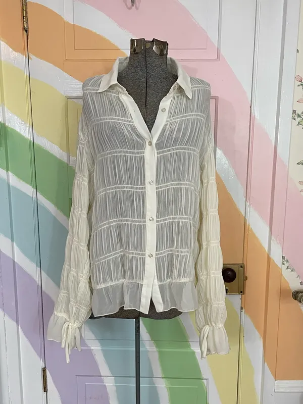 SNDYS La Louisiane Shirred Sheer Flare Sleeve Cream Button Front Top Sz M 💛🎀 - Image 4