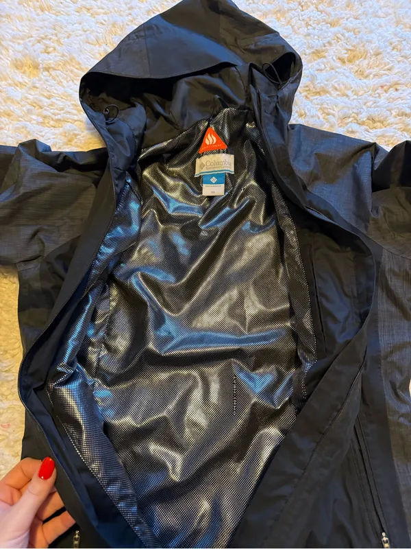 Columbia Women's Black Hooded Rain Jacket - Image 5