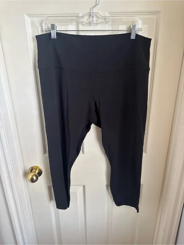 Lululemon Align Crop 23" Black Athletic Leggings - Image 3