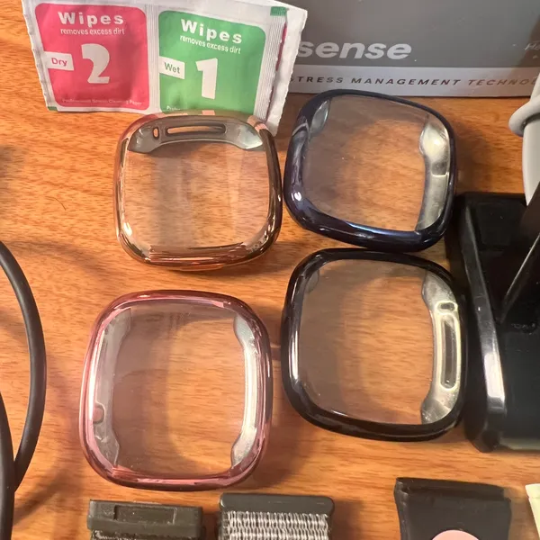 Fitbit Sense Watch, Charger, Faceplate and bands - Image 6
