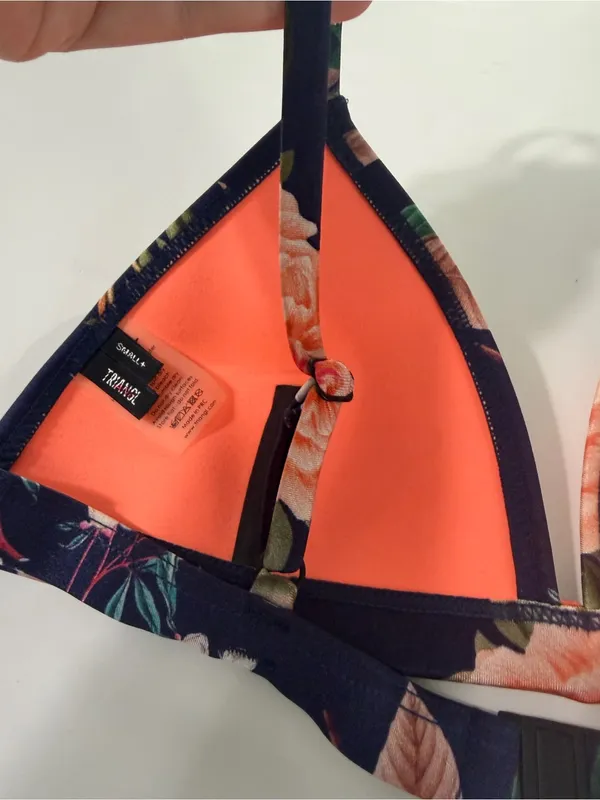 Triangl navy floral Delilah neoprene bikini top size small‎ - Image 8