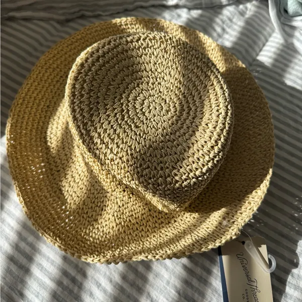 Universal Thread straw crochet bucket hat natural S/am - Image 3