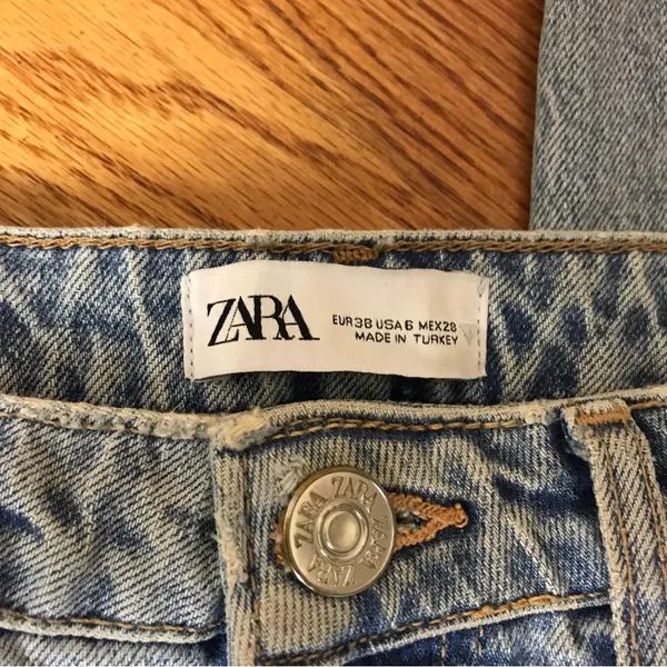 Zara Classic Blue Denim Jeans - Image 3