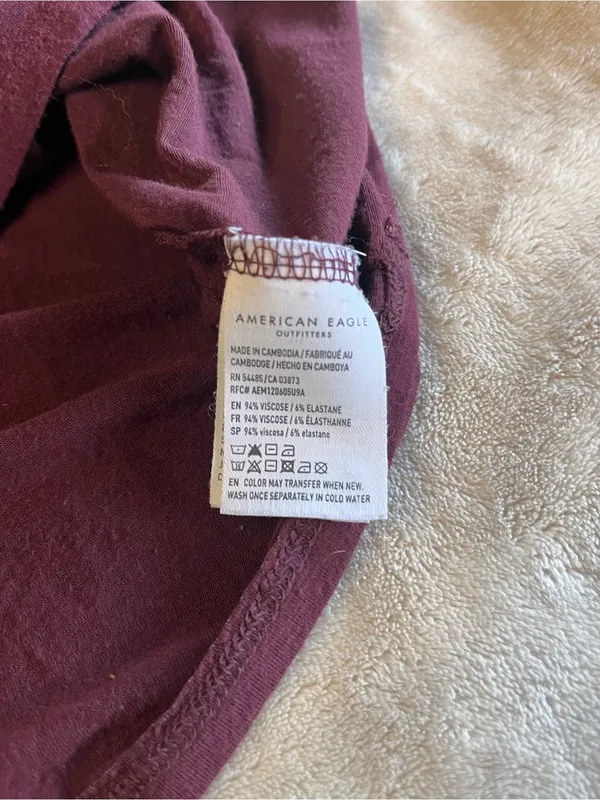 AMERICAN EAGLE Burgundy Soft & Sexy Women’s Henley Sz XS EUC - Image 6