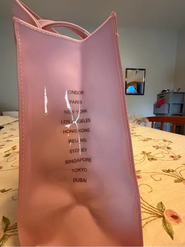 Ted Baker Pink Patent tote bag with Signature Bow Accent NWT - Image 6