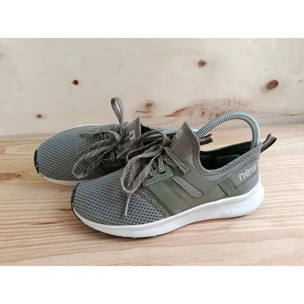 New Balance Nergize Women's Shoes Olive Green Size 6.5 US Excellent - Image 2