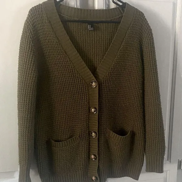 Forever 21 Olive Green Cardigan - Image 3
