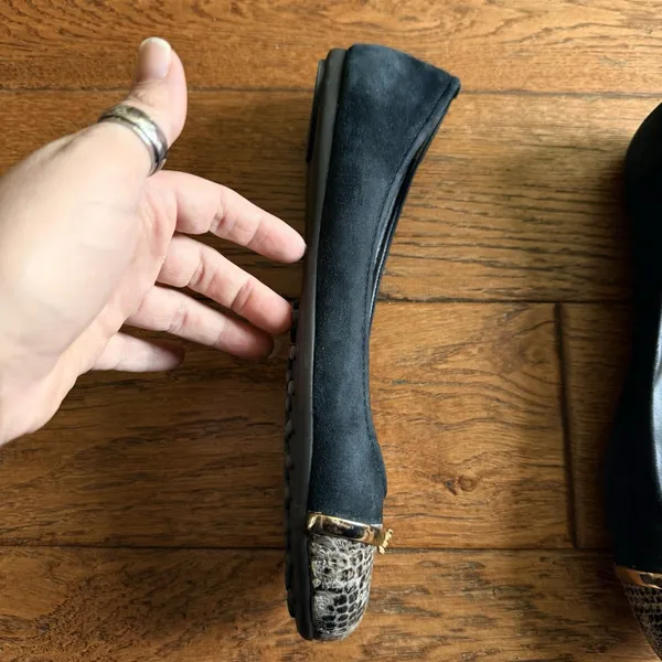 Tory Burch Pacey Driver Black Suede & Snakeskin With Gold Bar Ballet Flats 10.5 - Image 4