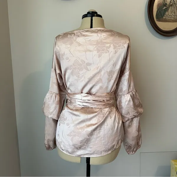 Pink jacquard satin wrap blouse - Wayf - Image 5