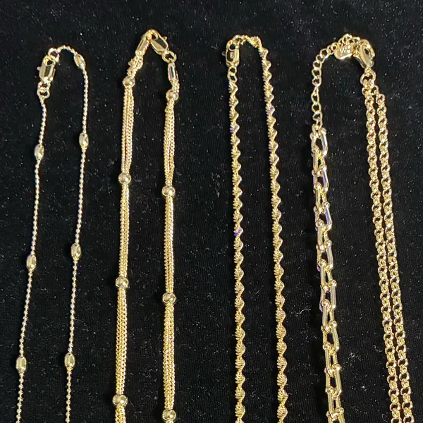 Gold Flower Pendant Necklace 18” - Image 8