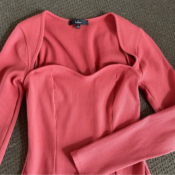 Lulu's Salmon colored rubbed bodysuit size M - Image 2