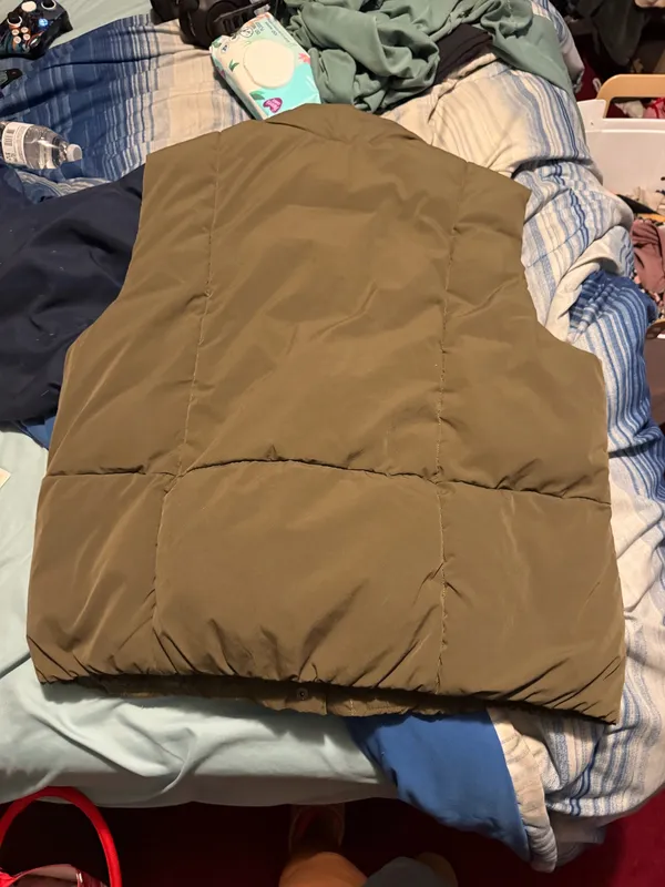 Primark Green Vest - Image 2