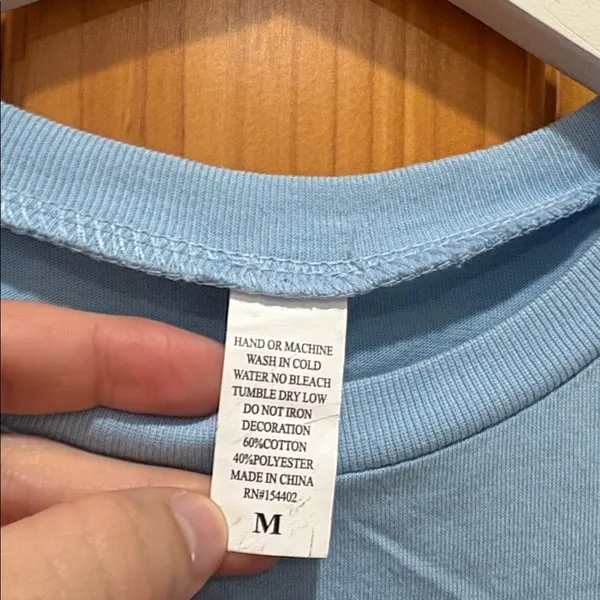 Boutique Brand Size Medium Light Blue 90s Graphic Tee - Image 4