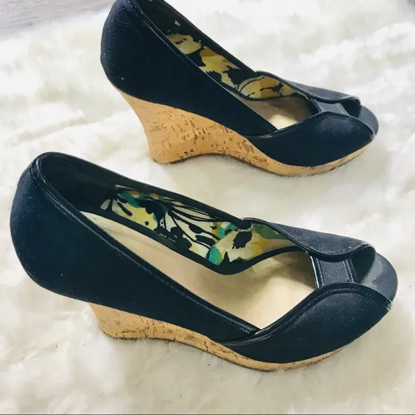 Charlotte Russe Black Canvas Peep Toe Natural Cork Wedges Size 6 - Image 3