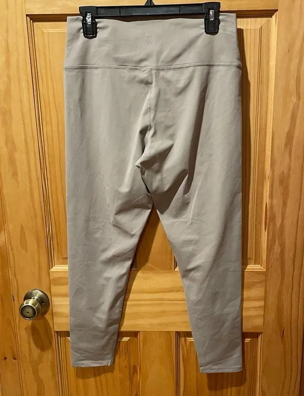 Danskin High rise super soft women’s leggings size L NWOT - Image 2