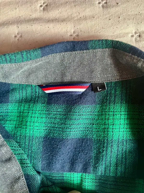 Flannel Button Up Green Size L - Image 3