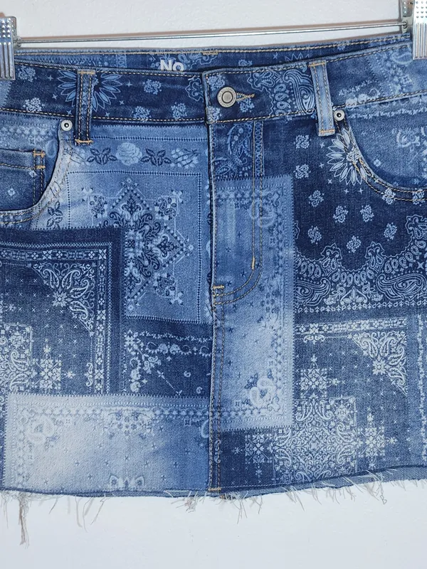No Boundaries Bandana Patchwork Print Low Rise Denim Mini Skirt Size Medium - Image 2