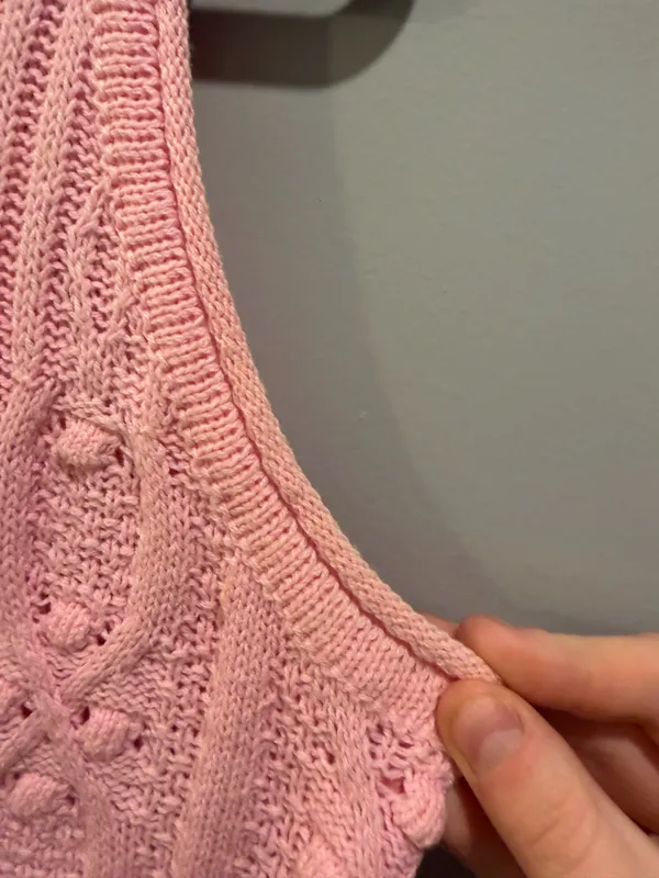 Entro Chunky Knit Sweater Sleeveless Top With Feather Detail Pink - Image 6