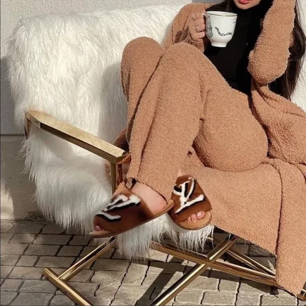 NWT Morrisday Kimmy Wide Leg Pants Brown Side‎ Medium SOFT - Image 2