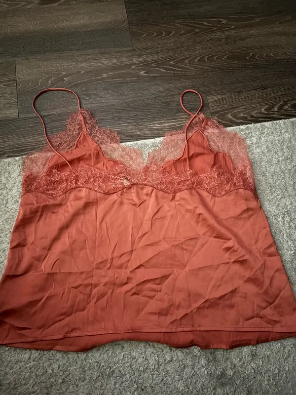 NWOT ASOS DESIGN satin pajama cami with lace in rust. Size US 10 - Image 7