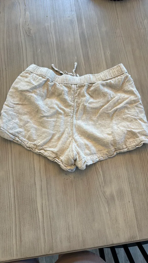 Abercrombie Linen shorts - Image 3