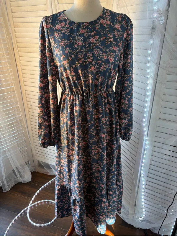 Source Unknown Navy Maxi Dress with Pink Floral Print - Image 4