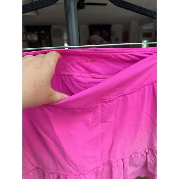 Lilly Pulitzer Luxletic skort ruffled design small logo pink women's L - Image 4