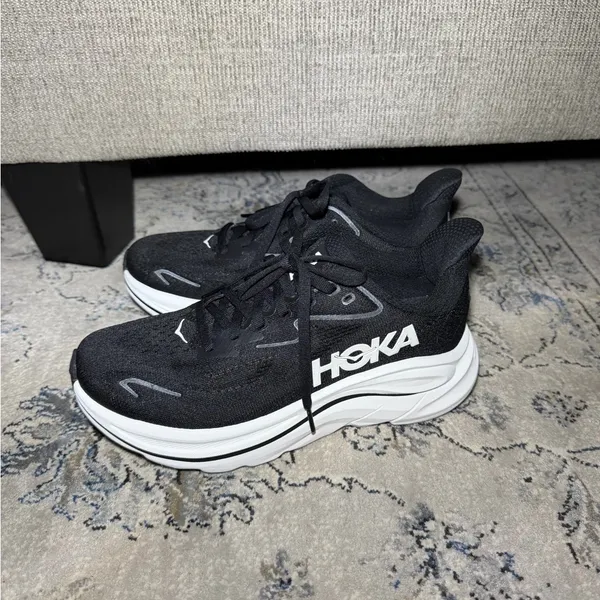 Hoka Clifton 10 running shoes black - Image 6