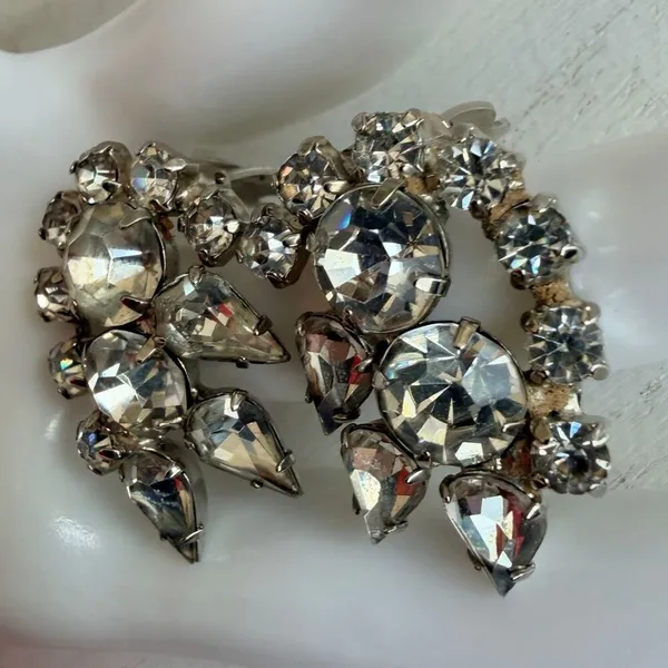 Vintage Clear Rhinestone Clip-On Earrings - Image 5