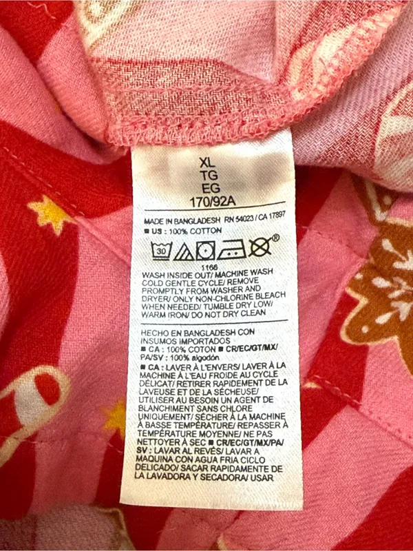 Old Navy Holiday Flannel Boxer Shorts XL Pink Red Christmas Gingerbread - Image 8