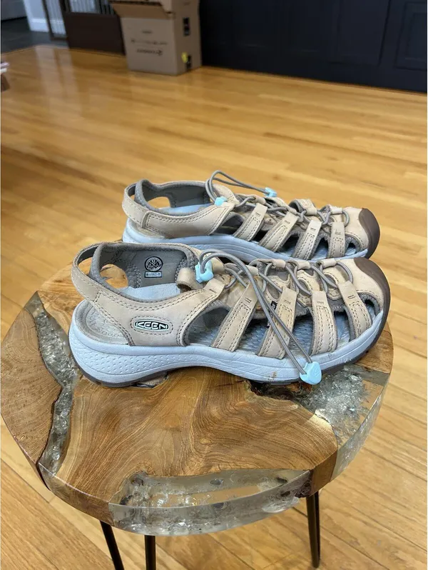 Keen Beige Outdoor Sport Sandals with Adjustable Bungee Laces Sz 8.5 - Image 2