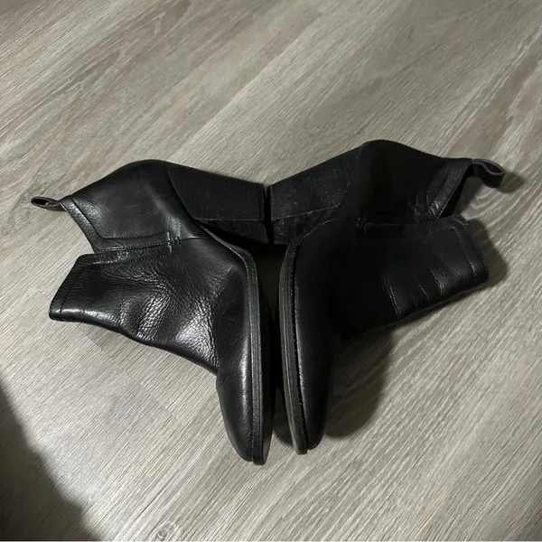 Dolce Vita DV Black‎ Leather Side Zip Block Heeled Booties Size 9 - Image 4