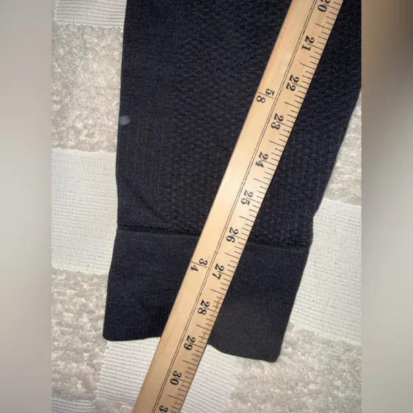 Lululemon Engineered Warmth Jogger
Black‎ / Black size 8 - Image 2