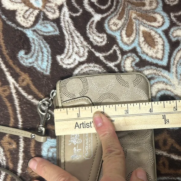 Coach Tan and Cream Wristlet with Textured Leather - Image 9