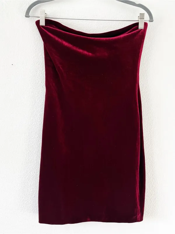 Miss Circle Victoria Red Velvet Strapless Holiday Party Mini Dress - Image 2
