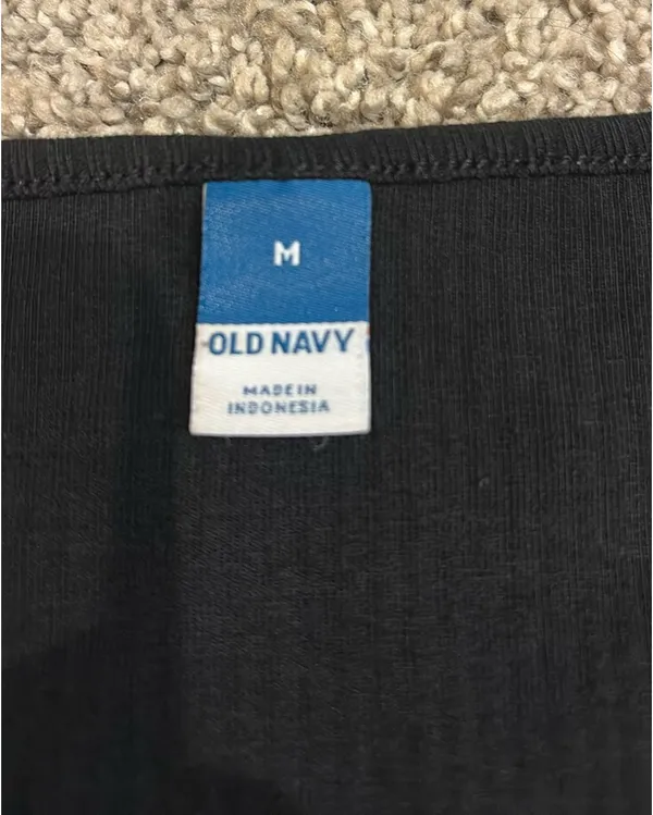 Old Navy Top - Image 3