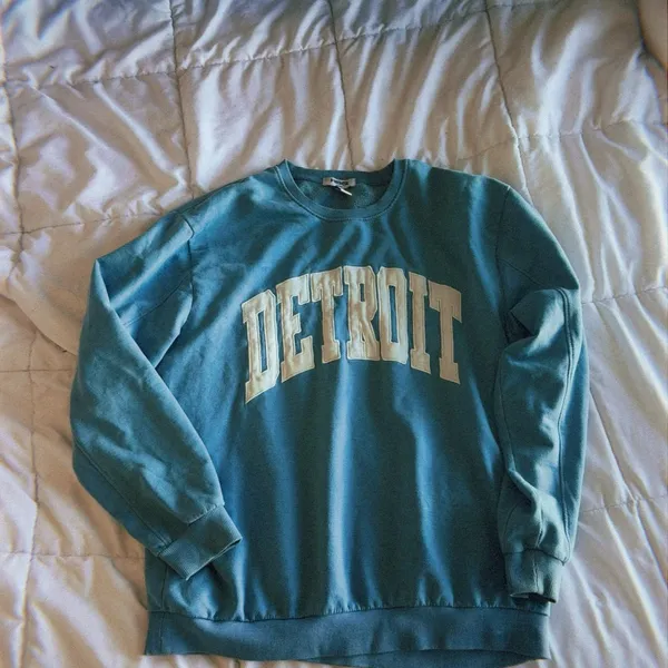 RSQ Tilly’s Blue Crew Neck Sweatshirt - Image 4