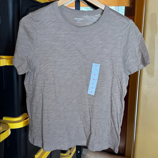 NWT Old Navy EveryWear Tee Size Medium Brown Crewneck Relaxed Cotton Basic - Image 4