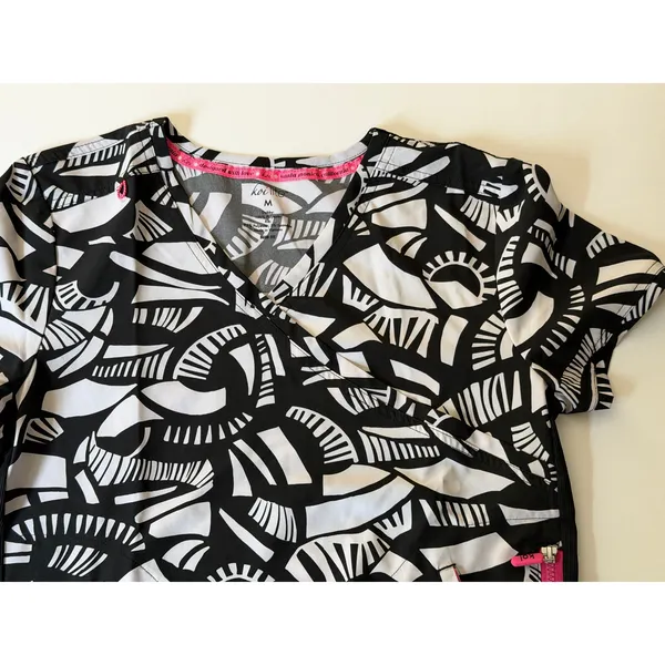 Koi Lite Scrub Top Womens M Black White Geometric V Neck Stretch 316PR - Image 11