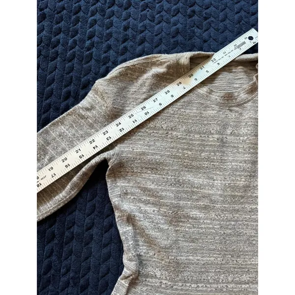 Lululemon Define Pullover Long Sleeve Athletic Top Thumbholes Gray Size‎ 4 - Image 7