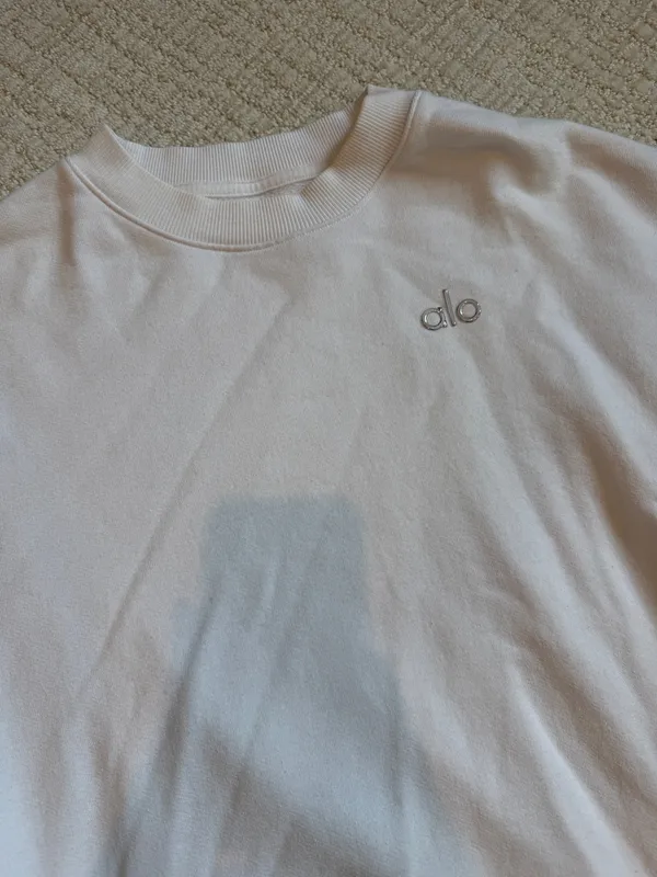 Alo White Crewneck Yoga Accolade - Image 2