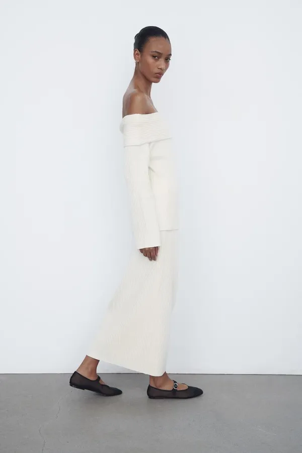 NWT White BRUSHED RIBBED PENCIL SKIRT. Size Medium - Image 6